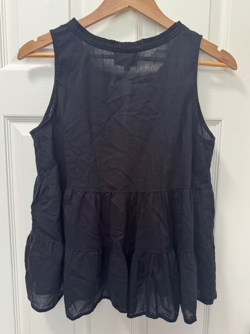 Tucknuck Black Women's Sleeveless Tiered Top Sz. M - Picture 4 of 4